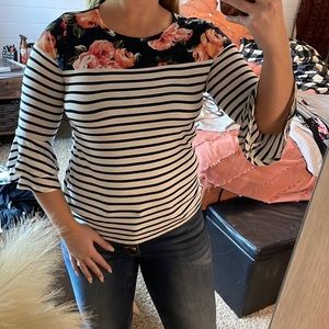 Flowy sleeves & floral top